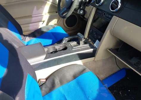 2005 Ford Mustang V6 Deluxe/V6 Premium from USA, damaged, VIN 1ZVFT80N855137237